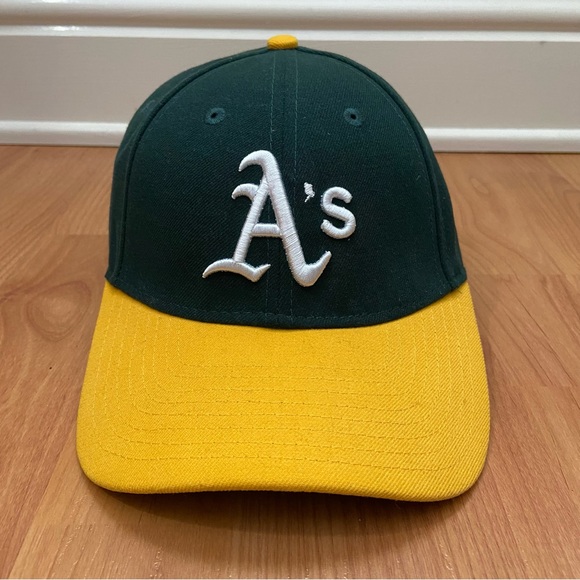 New Era Men’s MLB Oakland Athletics A’s Logo Adjustable Hat - Picture 1 of 12